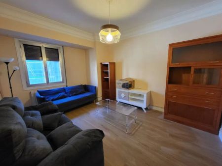 Alquiler de piso en Calle Pagaegi, 8 - Photo 3