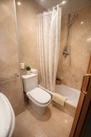 Carrer de José Millán González, Barcelona, Catalonia 08024 - Photo 4