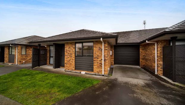Campbell St, Hawera - Photo 1