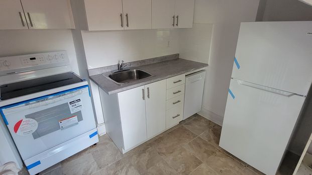 For Lease - 173 Spadina Road Unit# Floor 3, Toronto, Ontario - Photo 1