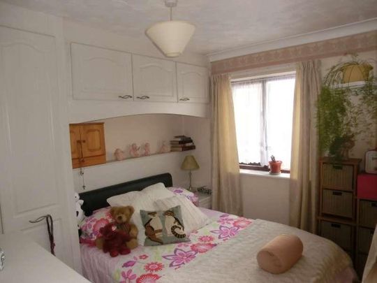 Park Road Shirley Southampton, SO15 - Photo 1