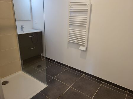 LOCATION -T2 de 50 m2 avec grande terrasse -Puget sur Argens, - Photo 2