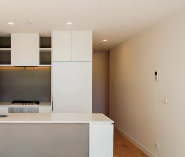 305/348 Canterbury Road, Melbourne - Photo 5