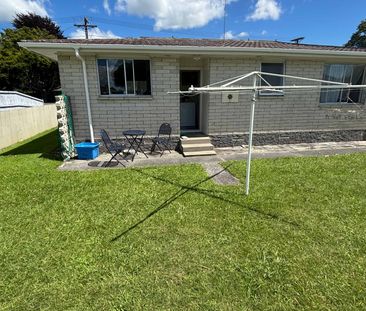 Tidy 2 bedroom unit - Photo 4