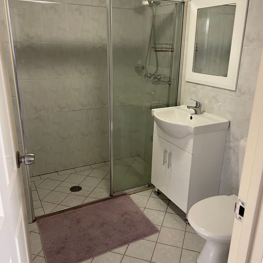 Beaconsfield - Photo 1