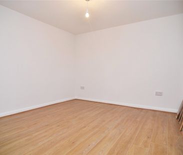 Staines Road, Twickenham - 1 bedroomProperty for lettings - Chasebu... - Photo 3