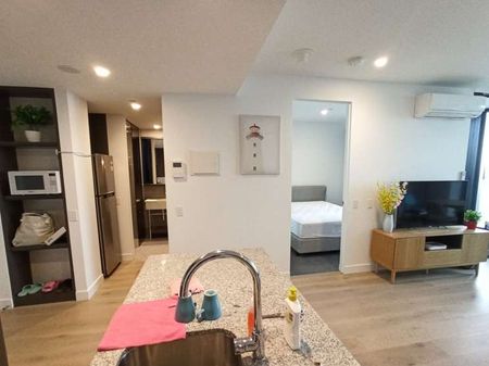 Stunning City-View Apartment for Rent – Fully Furnished in Prime Carlton Location - Photo 4