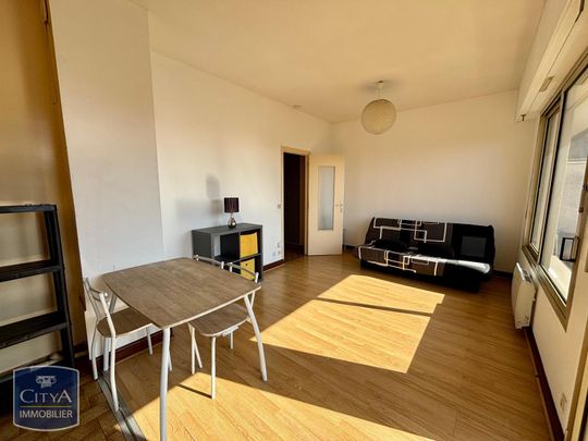 Location Appartement 1 pièce 23m² CHATEAUROUX 36000 - Photo 1