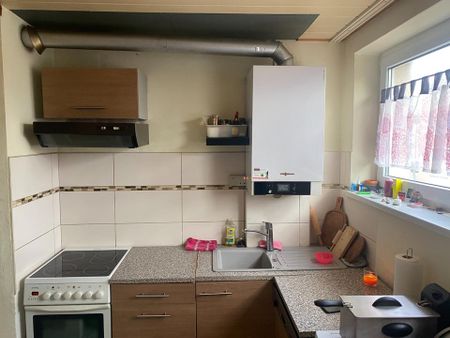 Wohnung in Hof: 2 Zimmer, Küche, Bad, Keller, Bodenabteil - Photo 2
