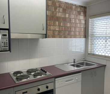 Charming 1-Bedroom Unit in the Heart of Gladstone Central – Conveni... - Photo 1