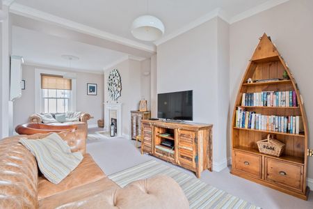 3 bedroom House To Let - Photo 3