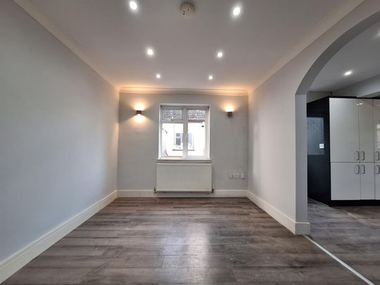 St. Andrews Road, Carshalton SM5, London - Photo 1