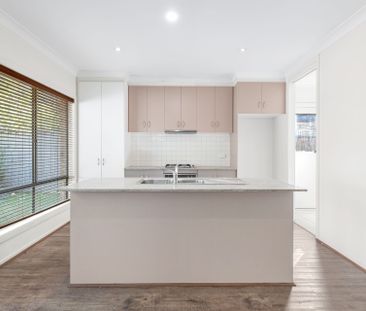 71 Marriott Drive Keysborough VIC - Photo 2