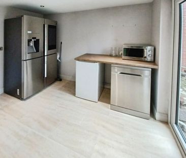 3 bedroom House To Let - Photo 4