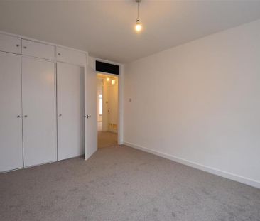 2 bedroom detached bungalow to rent - Photo 6
