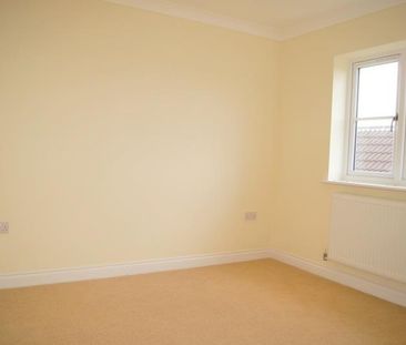 Longmead Close - Photo 1