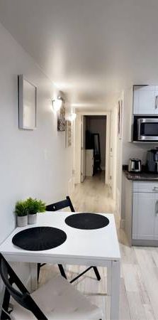 1 bedroom & 1 washroom basement for rent - Photo 1
