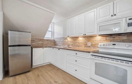 For Lease - 77 Mohawk Street Unit# UPPER, Brantford, Ontario - Photo 2