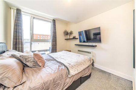 2 bedroom apartment to rent - Photo 4