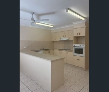 FAMILY HOME IN PRIME LOCATION - Photo 5