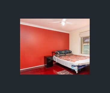 Pristine Family Home in Girraween Catchment! - Photo 2