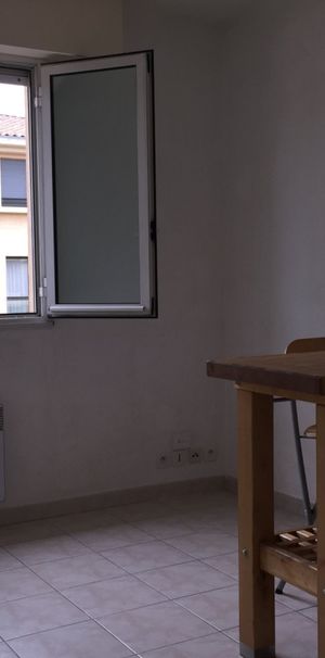 Studio 17 m2 à louer au coeur des Allées Provençales - Photo 1