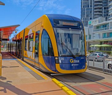 Modern Apartment with Stunning Views in Southport - Photo 4