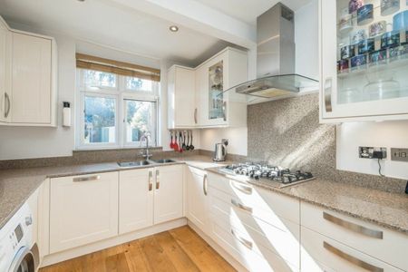 Jubilee Avenue, Whitton, TW2 - Photo 5