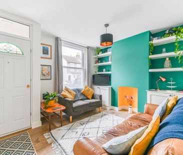 3 bedroom terraced house to rent - Photo 2