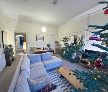 3 bedroom flat to rent - Photo 3