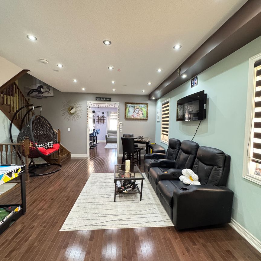 For Lease - 8 Altura Way, Brampton, Ontario - Photo 1