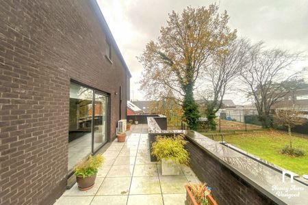 Stijlvol duplexappartement met 2 autostaanplaatsen in Lummen - Photo 2