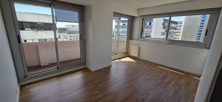 Location Appartement 4 pièces 104m² BORDEAUX 33000 - Photo 2