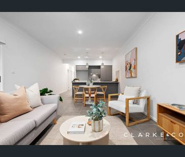 MODERN 3 BEDROOM DUPLEX IN IDEAL LOCATION! - Photo 5