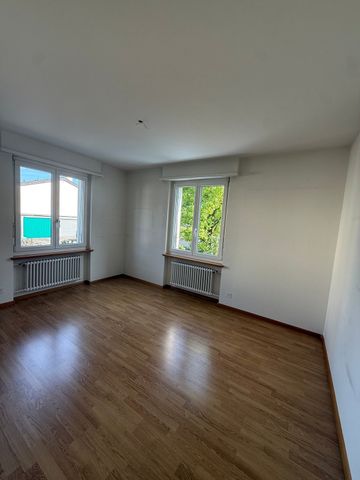 Helle 4-Zimmer-Wohnung mit Balkon in Pratteln - Foto 4