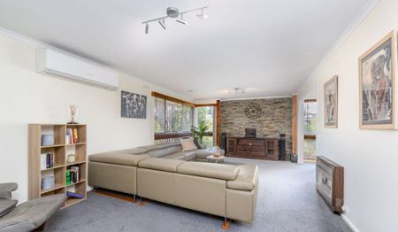 Well Presented with Ample Shedding! - Photo 2