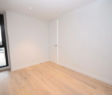 URBAN STYLE 2 BEDROOM LUXURY APARTMENT WITH LARGE TERRACE - Photo 6