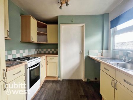 2 bedroom terraced house to rent - Photo 4