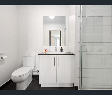 Modern 3 Bedroom Home !! - Photo 1