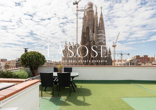 Apartment 63m² with terrace to rent in Dreta de l'Eixample, Barcelona
