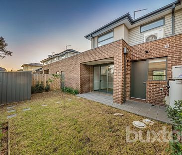 MODERN TOWNHOUSE IN GREAT LOCATION - Photo 1