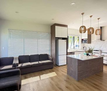 Stunning four bedroom House at Jamish Drive - Photo 4