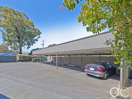 Open the Door to Entertaining in Style - Photo 5