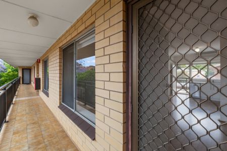 Light, Bright & Modern Low-Maintenance Unit Living - Photo 2