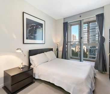 CHIC APARTMENT IN A VIBRANT SURRY HILLS ADDRESS - Photo 2