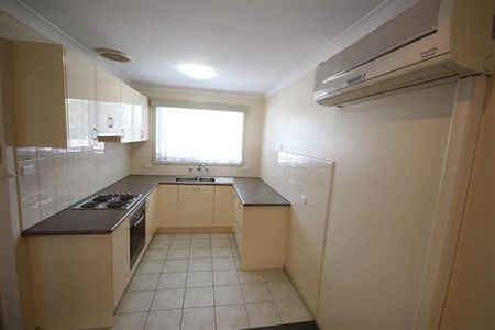 LEASED 25 NOV - Cosy & Convenient - Photo 2