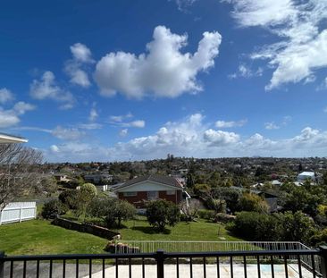 Sunny Family Home In Cockle Bay - Photo 1
