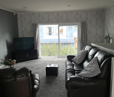 Townhouse Living - Photo 6