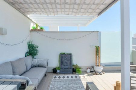 Luxury penthouse for rent in Estepona, Andalusia - Photo 5