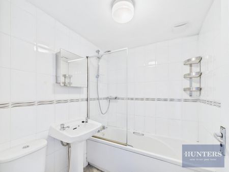 1 bedroom Flat To Let - Photo 4